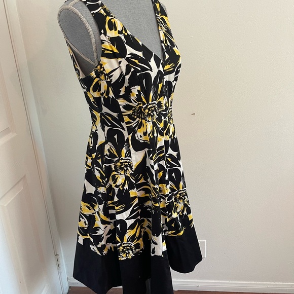 Nine West Fit&Flare Dress - Picture 3 of 16